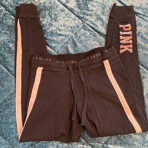 VS Pink leggings